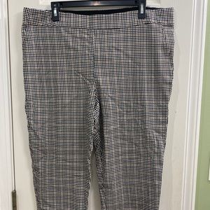 Mauric’s stretchy dress slack